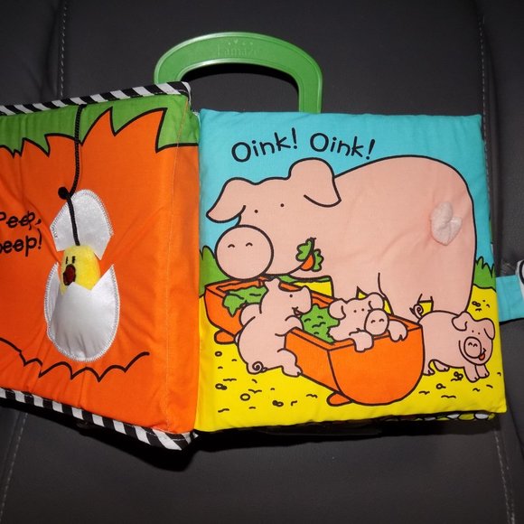 Lamaze Plush Developmental Soft Book Farm Toy Learning Curve NEW - Picture 4 of 4